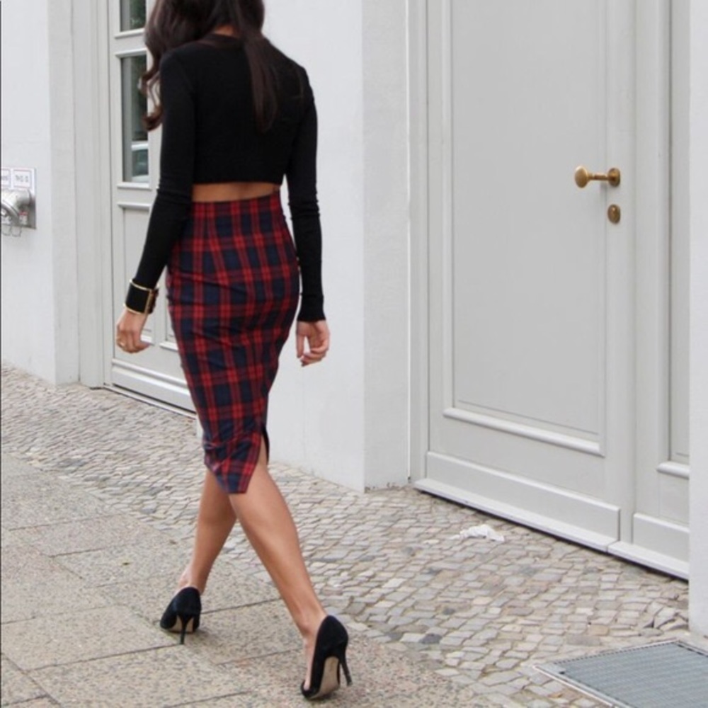 NWT Zara red tartan pencil skirt